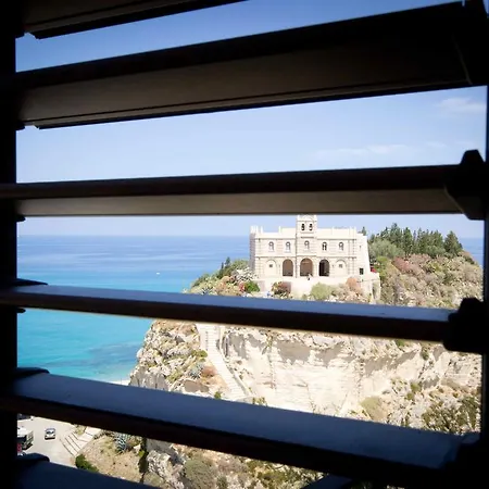 Il Convento Della Pieta 아파트 트로페아